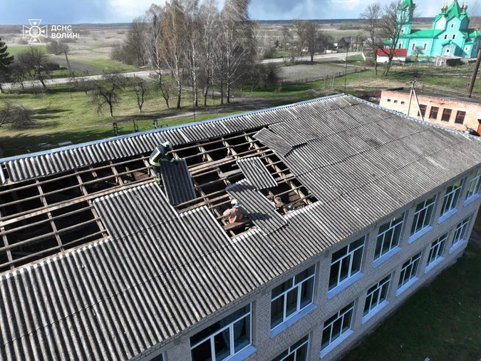 Негода наробила лиха на Волині: показали жахливі наслідки (фото)