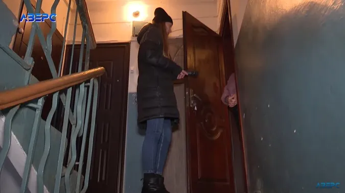 «Була дивною, ні з ким не спілкувалась»: що відомо про лучанку, яка вистрибнула з вікна після смерті доньки (відео)