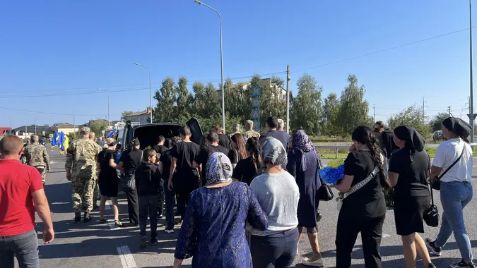 Загинув вірним військовій присязі: на Волині попрощалися з Анатолієм Бугайчуком (фото)
