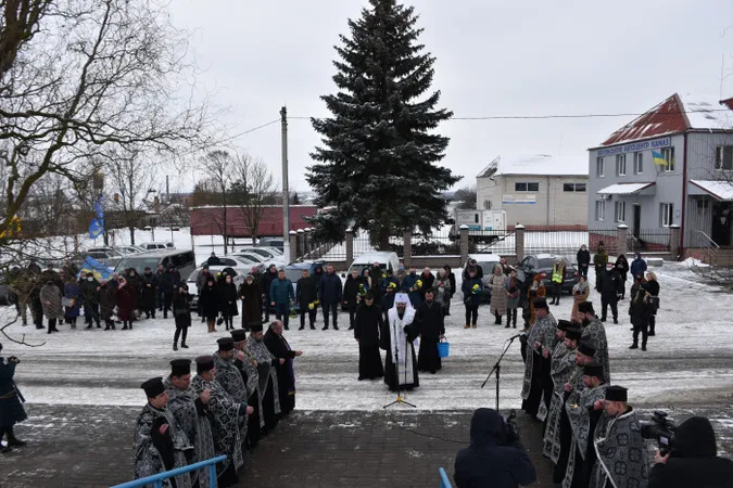 Битва під Крутами: в Луцьку вшанували пам’ять Героїв (фото)