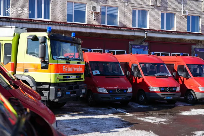 Швейцарський волонтер привіз волинським рятувальникам спецтехніку та спорядження (фото)