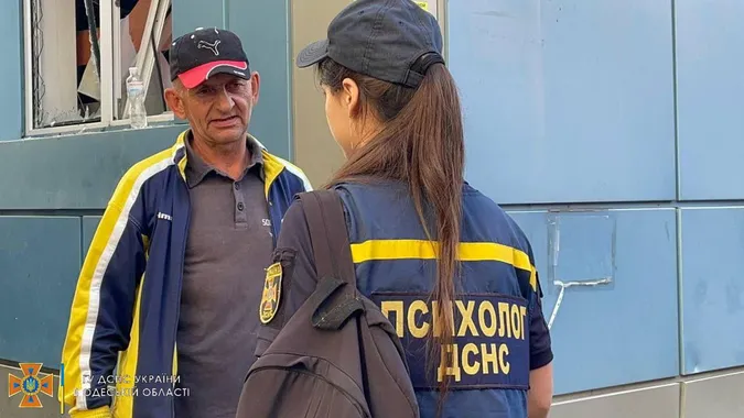 Показали наслідки ракетного удару по курорту на Чорному морі (фото)
