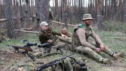 Наші котики: як перепочивають волинські воїни між бойовими завданнями (фото)