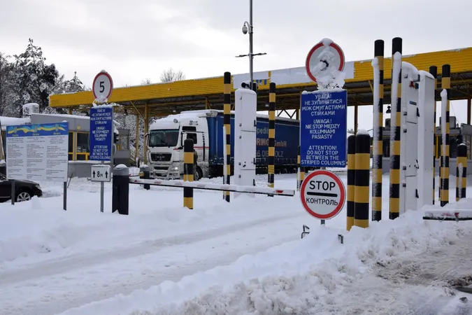 Розблокування кордону: що відомо та яка зараз ситуація