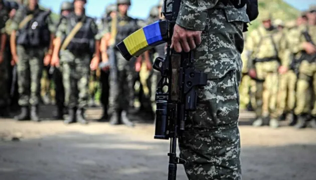 Двоє волинян за 13 200 доларів «продали» знайомому підроблене звільнення від мобілізації
