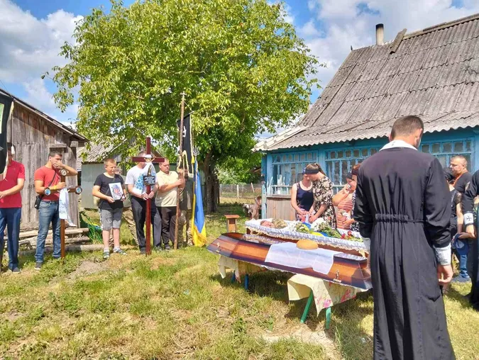 На Волині попрощалися з Героєм Миколою Максимчуком (фото)
