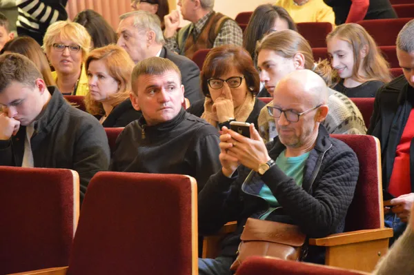 Гості в очікуванні джазу