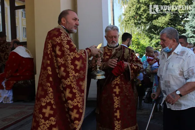 Як у центрі Луцька святкували Медового Спаса (фото)