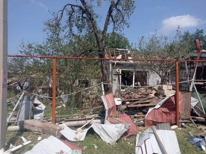 Удар по Вознесенську: вісім поранених, з них троє – діти (фото, відео)