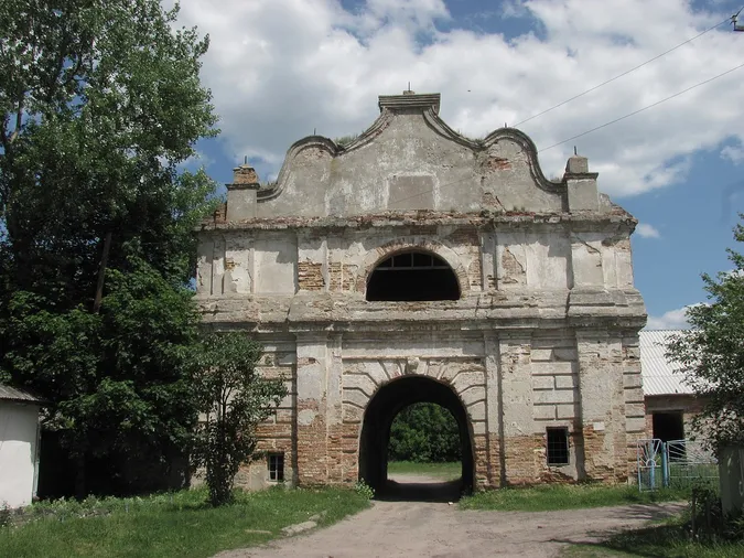 300-літню браму передали у власність волинської громади