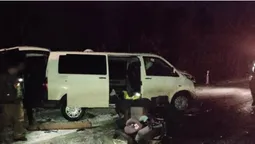 На Волині Pajero протаранив бус: травмовані вісім осіб, з них троє – діти (фото, відео)