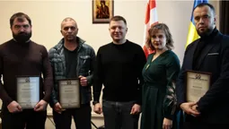 Тарас Шкітер вручив нагороди Міністерства у справах ветеранів волинським волонтерам (фото)