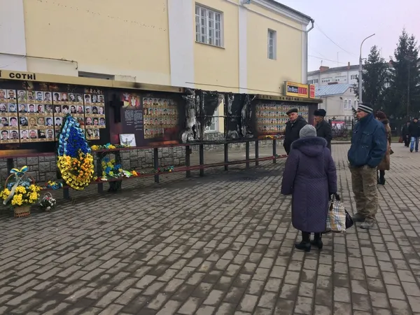 Тим не менше, лучани впевнені, що це справа чиїхось рук