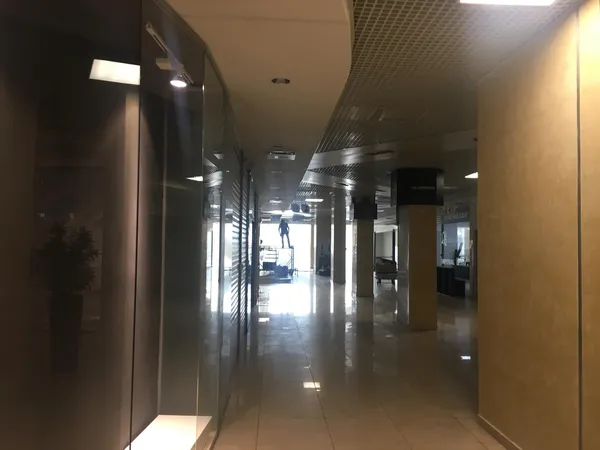 На другому поверсі луцького ЦУМу закрили всі магазини (фото)