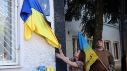 Назавжди в строю: на Волині увічнили пам'ять загиблого поліцейського-добровольця (фото)