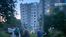 У Луцьку після прильоту палає багатоповерхівка (відео)