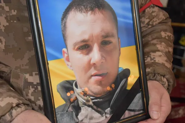 У Луцьку попрощалися з Героями Валентином Кравцем та Максимом Діковим (фото)