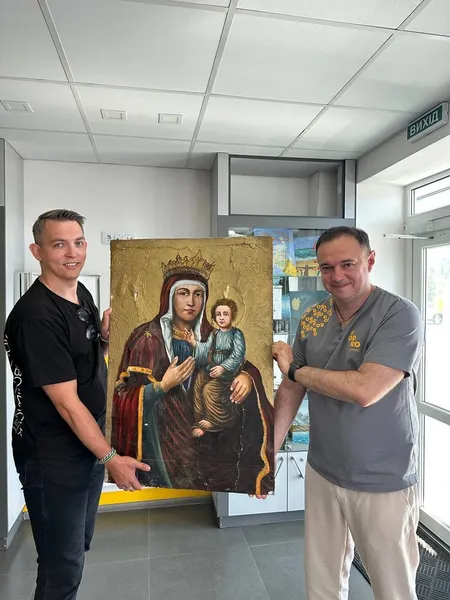 Історичне відкриття: на Волині під час дослідження старовинної ікони виявили приховане зображення Богородиці