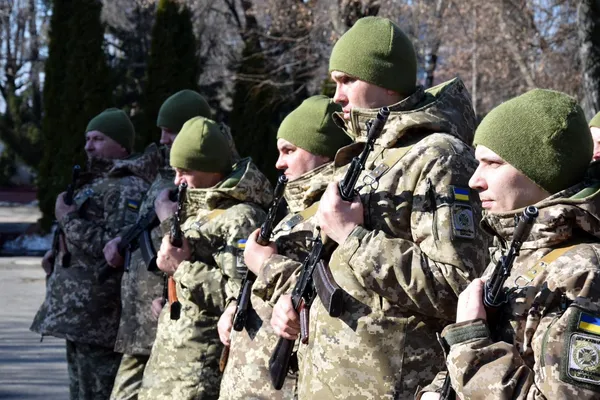 У волинських прикордонників – поповнення: новобранці склали присягу (фото)