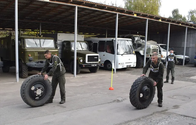 Луцькі гвардійці відзначили День автомобіліста