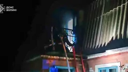На Волині рятувальники ліквідували пожежі в житловому та дачному будинках (фото)