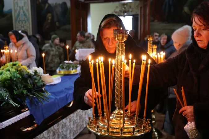 Громада на Волині попрощалася з Героєм Іваном Доценком (фото)