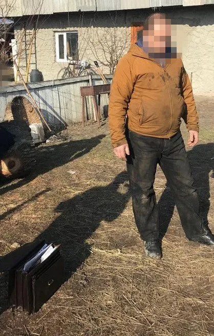 На Волині посадовець виконавчої служби погорів на хабарі (фото)