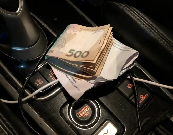 Давав 10 тисяч: у Ковелі п'яний водій хотів підкупити патрульних (фото)