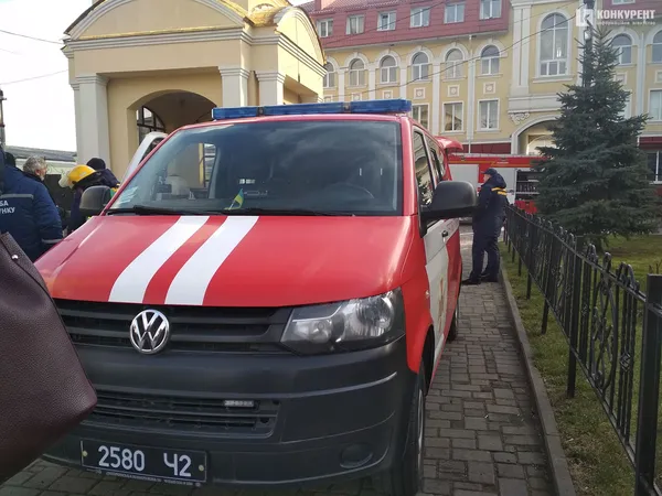 Пожежні біля собору: що трапилося у центрі Луцька (фото)