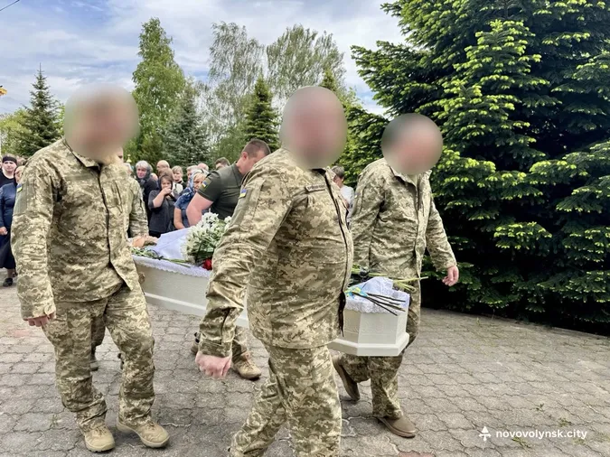 У громаді на Волині попрощалися із воїном Юрієм Сасагою (фото)