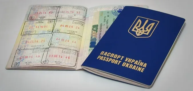 Візи по-новому: деталі системи в Луцьку 