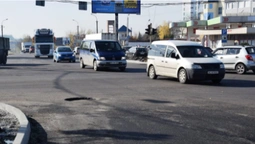 На перехресті Дубнівської та Карпенка-Карого збільшили кількість автосмуг