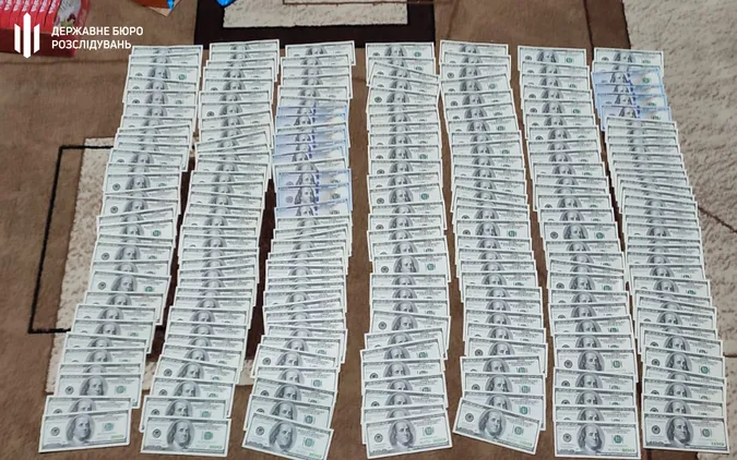 ДБР викрило підприємців, які крали продукти, призначені для ЗСУ (фото, відео)