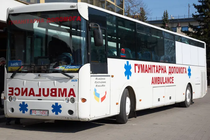 Поляки подарували Луцькій громаді автобус-лабораторію (фото, відео)
