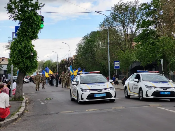 У Ковелі попрощалися з 35-річним сержантом поліції Дмитром Сергієнком (фото)