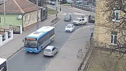 У Луцьку водій, під час руху «проти шерсті», наткнувся на патрульних (відео)