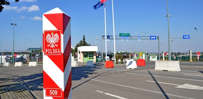 Цигарки та алкоголь: за що найбільше штрафували на польському кордоні у 2020-2023 роках