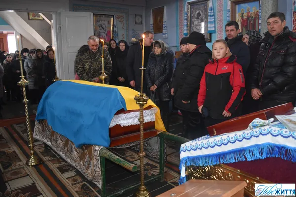 На Волині попрощались  із загиблим захисником Василем Росинчуком