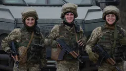 Даруй їй бронік, а не тюльпан: лучанка запустила збір для військових до 8 березня