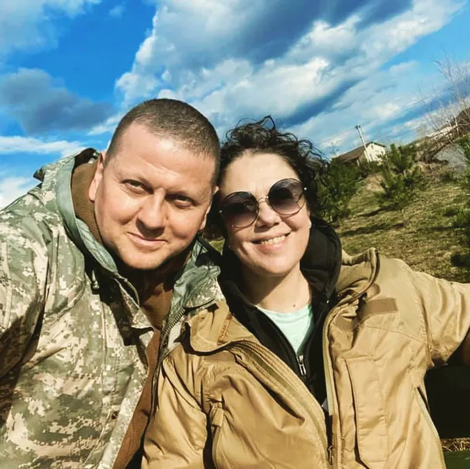 Валерій Залужний показав свою дружину на романтичному фото
