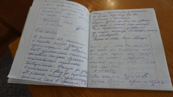 Непокинуті: молодь Луцька згуртувалась, допомагаючи переселенцям (репортаж)