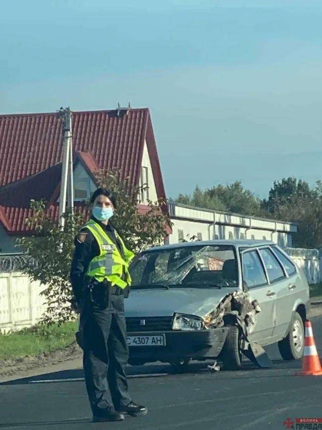Розтрощені автівки: у Луцьку на Ківерцівській ДТП (фото)