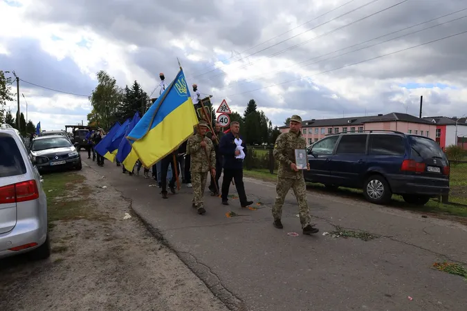 На Волині громада попрощалася із 30-річним Героєм Романом Пилипчуком (фото)