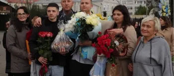 «Для мене це вже моя реальність»: у Луцьку зустріли Павла Літвіна після 50 місяців російського полону (фото)