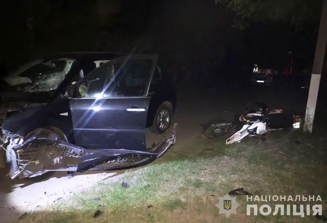 На Волині мотоцикліст влетів в авто – водія і двох пасажирів госпіталізували (фото)