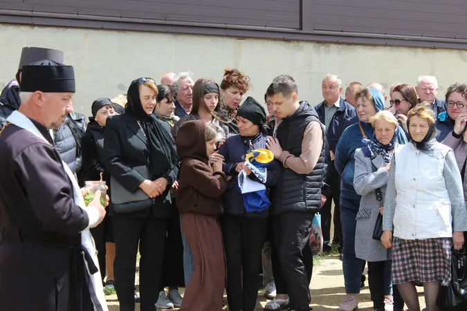 На Волині в останню путь провели Героя Олександра Стасюка (фото)