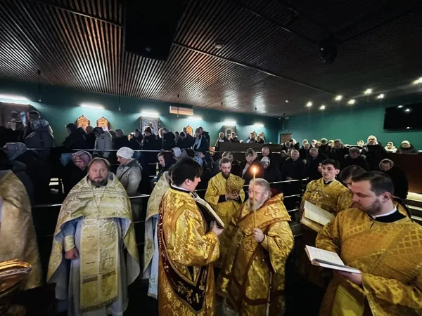 Замість танців – молитва: у Володимирі колишній нічний клуб став «храмом» УПЦ (МП)