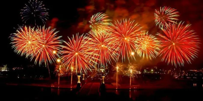 Де були найбільш вражаючі феєрверки світу в новорічну ніч (відео)