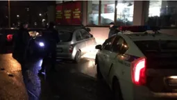 Автомобіль врізався в будівлю: ДТП на Кравчука (фото)