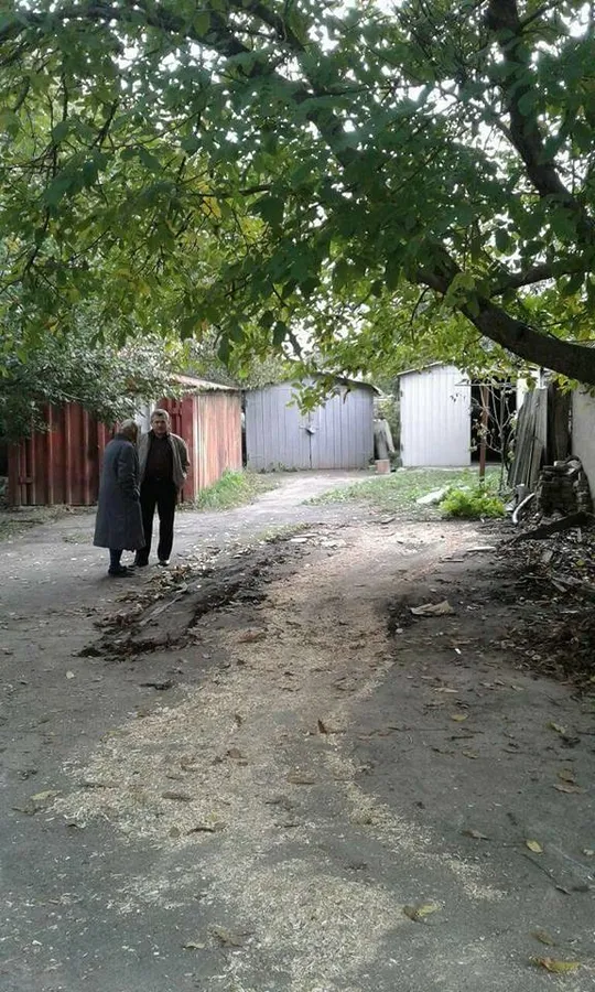 У Луцьку власники незаконних гаражів намагались викрасти засоби демонтажу (фото)